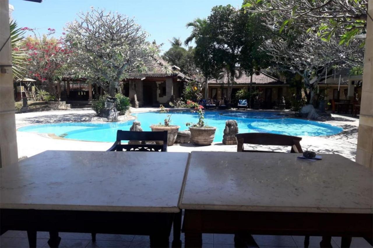 Oyo 2334 Melka Excelsior Hotel Singaraja Buitenkant foto