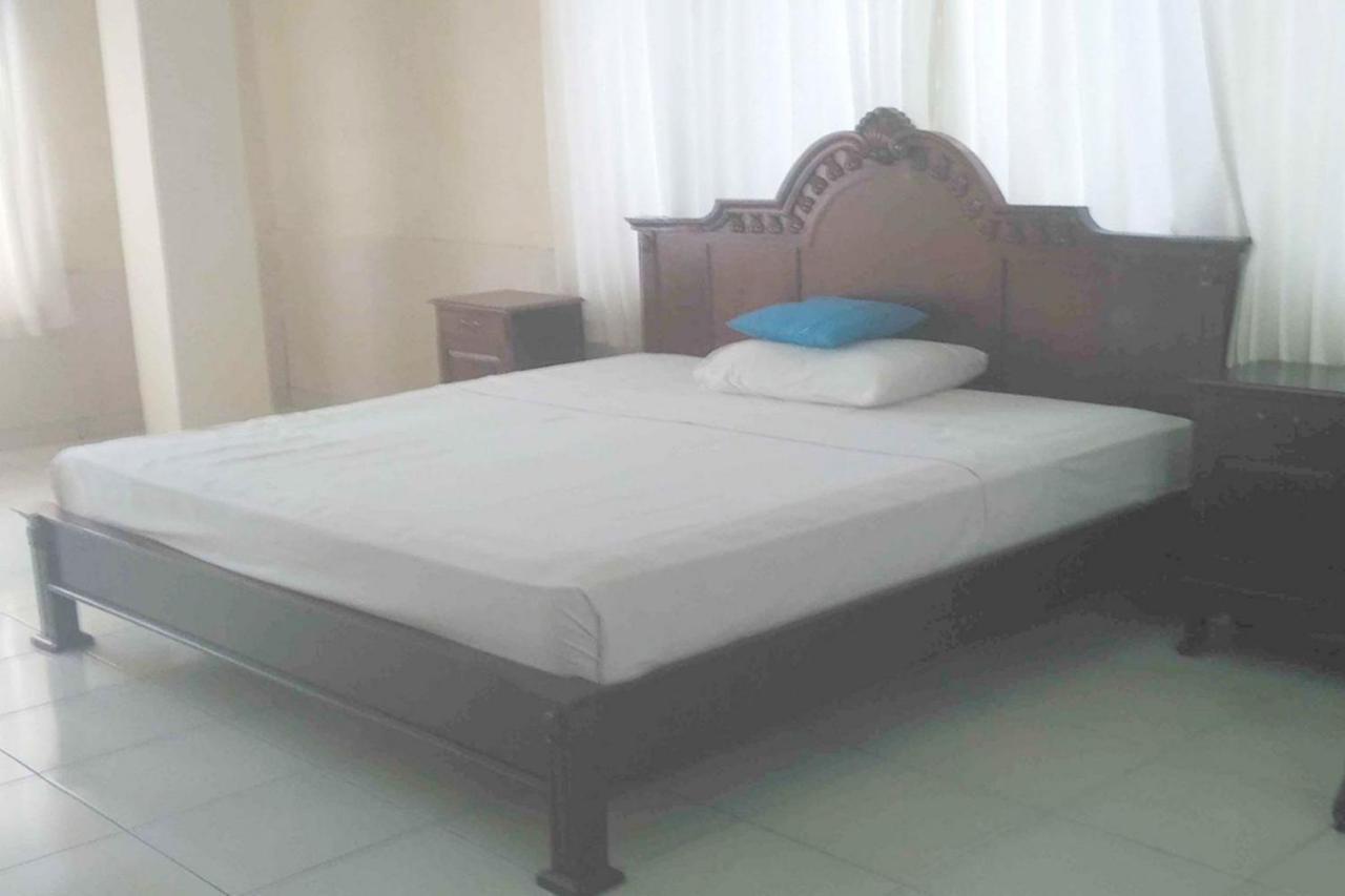 Oyo 2334 Melka Excelsior Hotel Singaraja Buitenkant foto