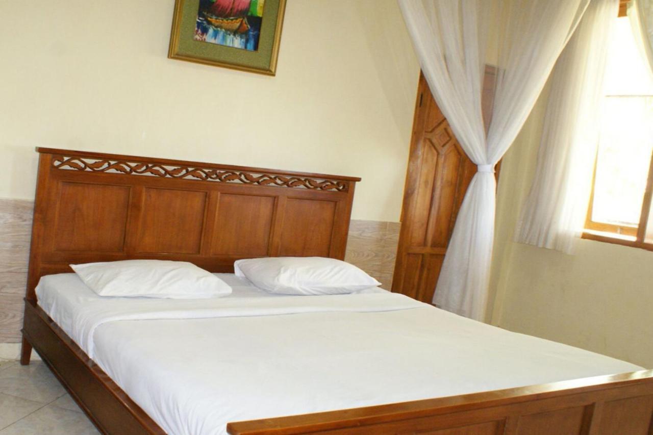 Oyo 2334 Melka Excelsior Hotel Singaraja Buitenkant foto