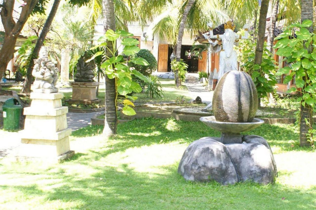 Oyo 2334 Melka Excelsior Hotel Singaraja Buitenkant foto