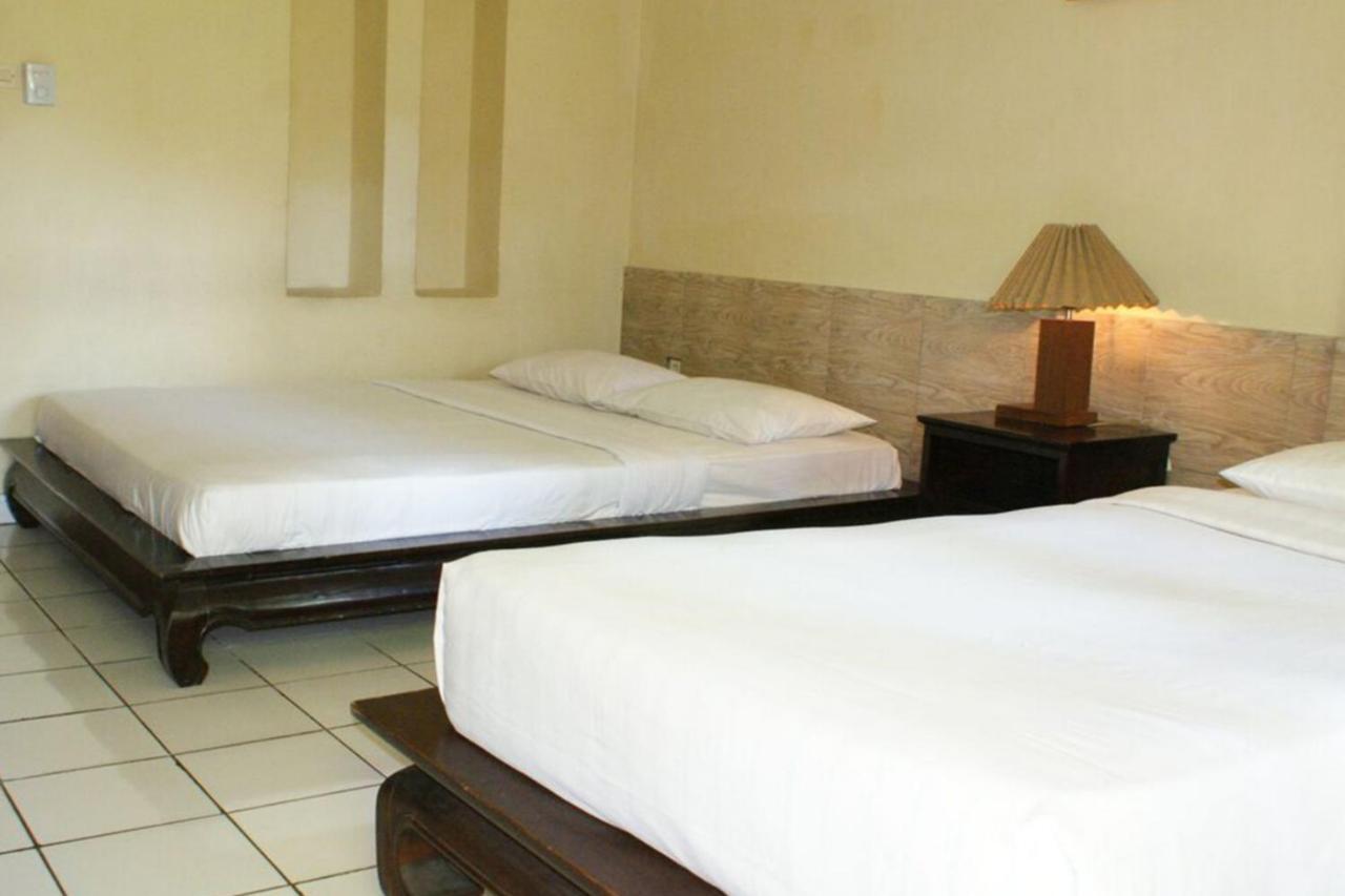 Oyo 2334 Melka Excelsior Hotel Singaraja Buitenkant foto